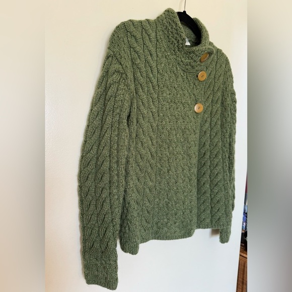 Stunning Carraig Donn Green 100% Merino Wool Cardigan Sweater Made in Ireland - Picture 2 of 6